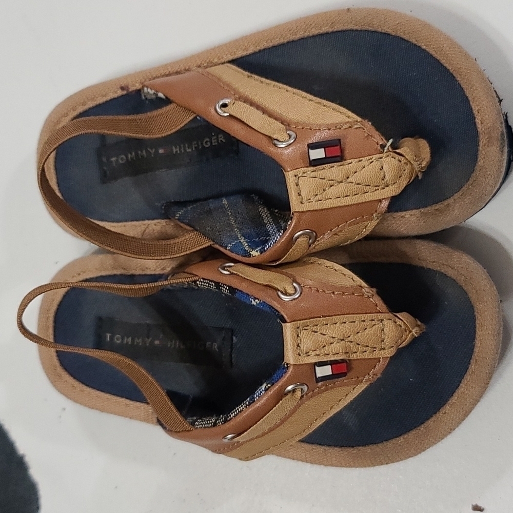 Tommy Hilfiger Toddler Boys Sandals Tan/Blue Plaid Accents Size 7 GUC